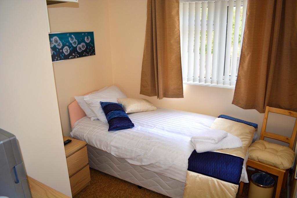 Winston Guesthouse Bicester Esterno foto